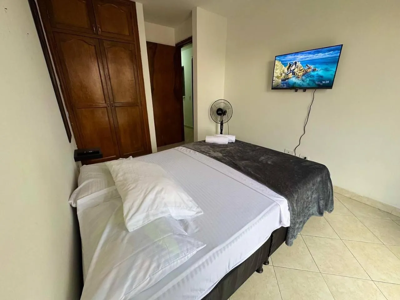 Lejlighed Apartamento Completo-Balcon Laureles-Estadio Hasta 6 Personas Medellín Colombia
